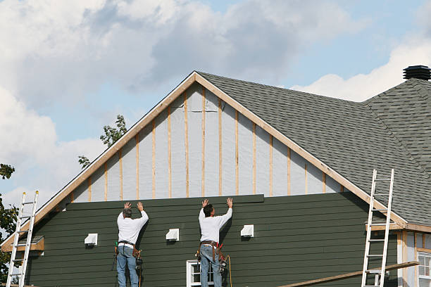 Professional Siding Installation technician working in Flagtown, NJ